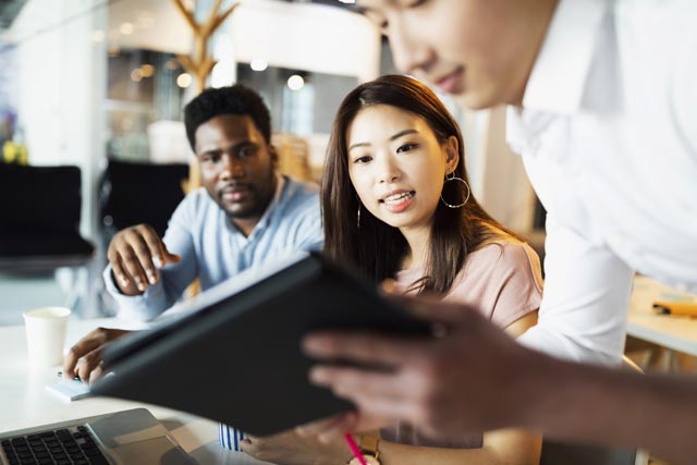 Invoice factoring vs financing: What’s the difference?