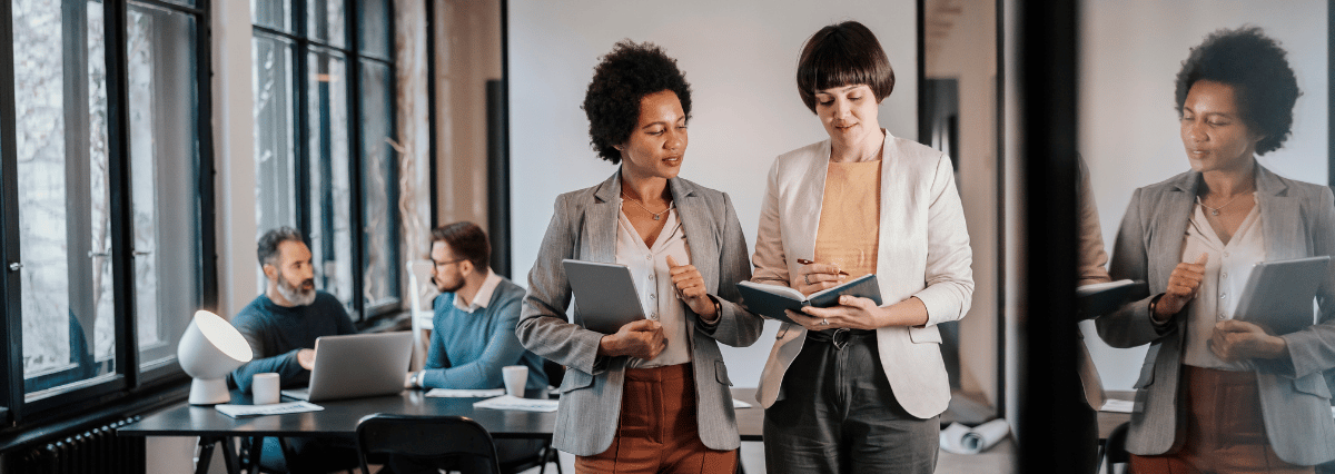 people-discussing-at-work