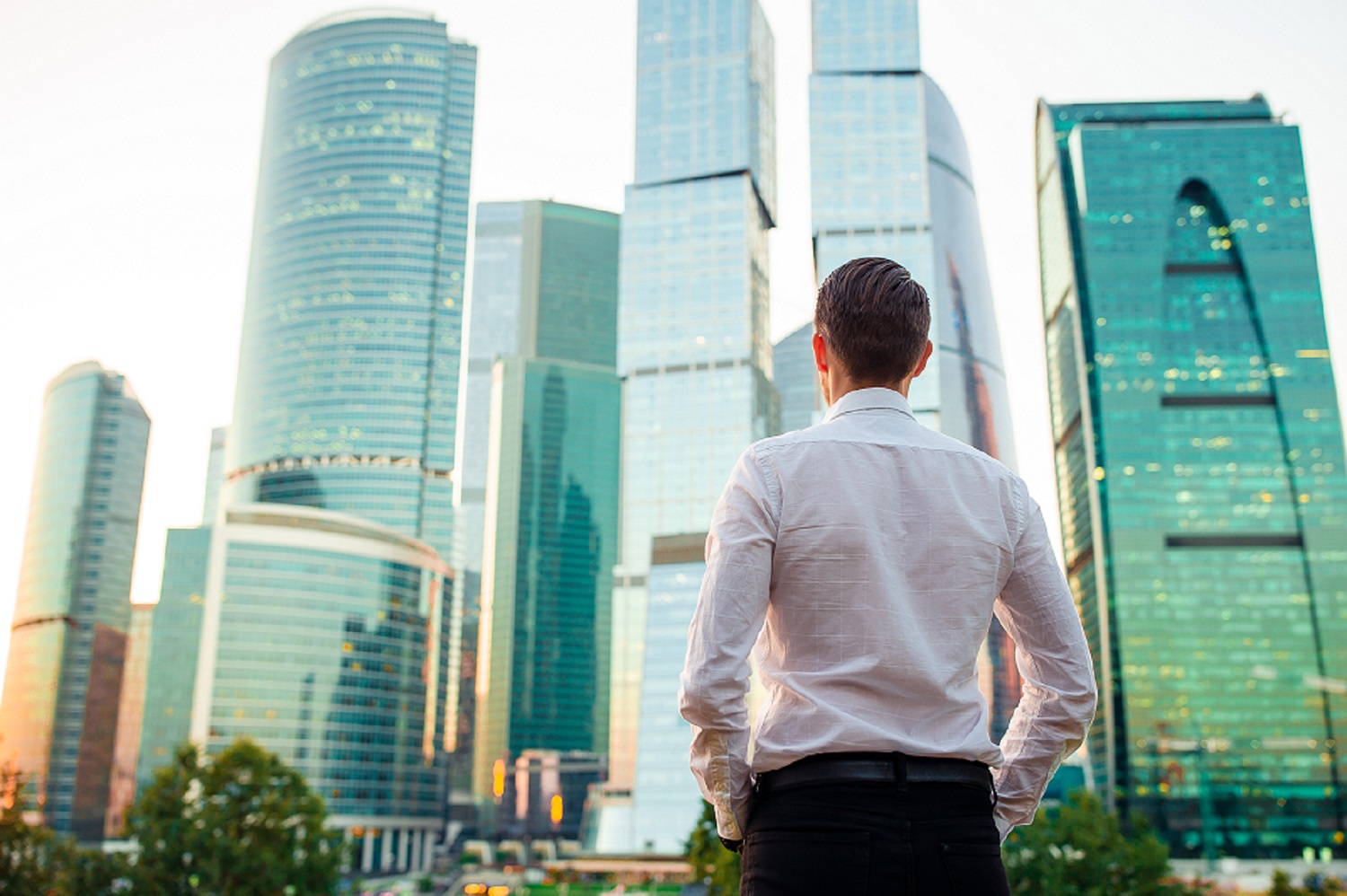 homme qui veut exporter à l'international